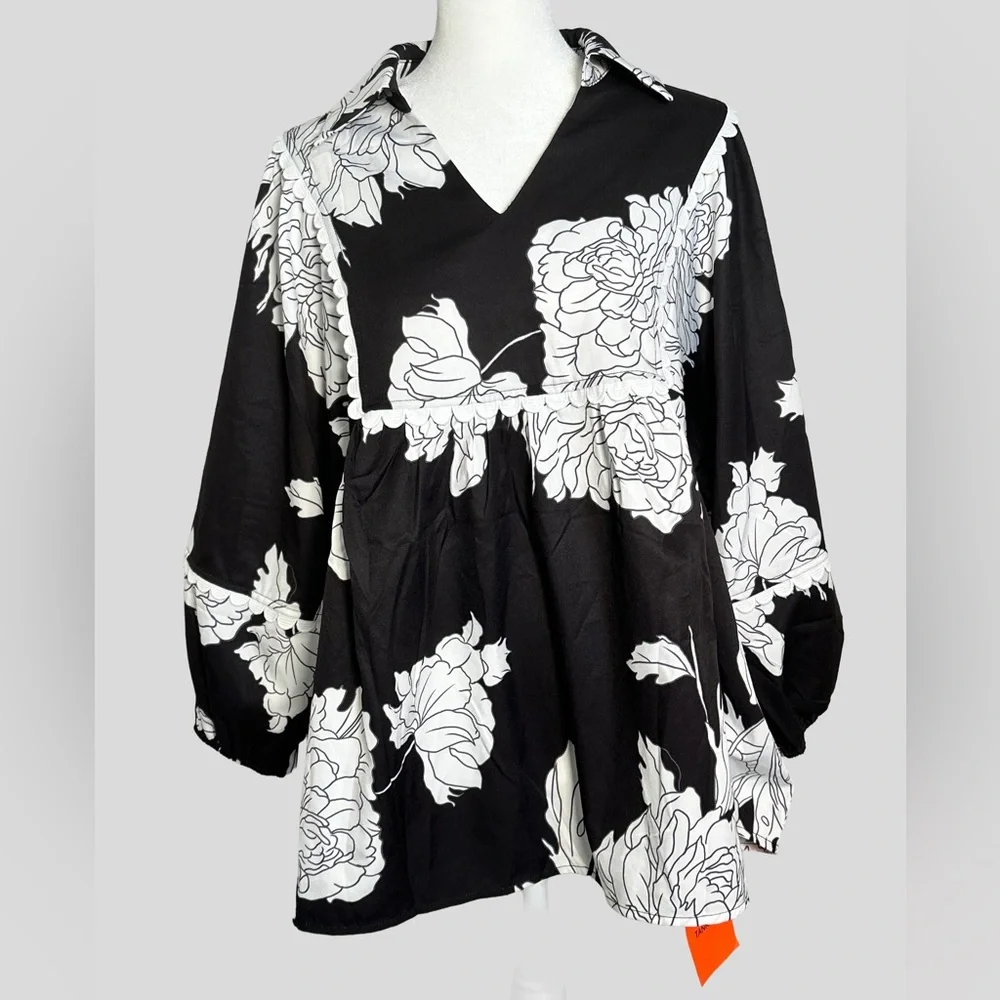 Elegant Black and White Floral Blouse - Picture 5 of 9